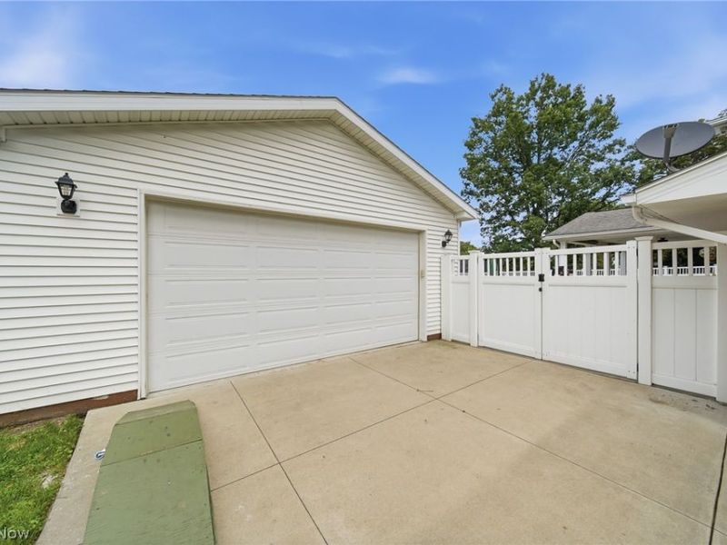 831 Oakcrest Lane NE, Massillon, OH 44646 Photo 38