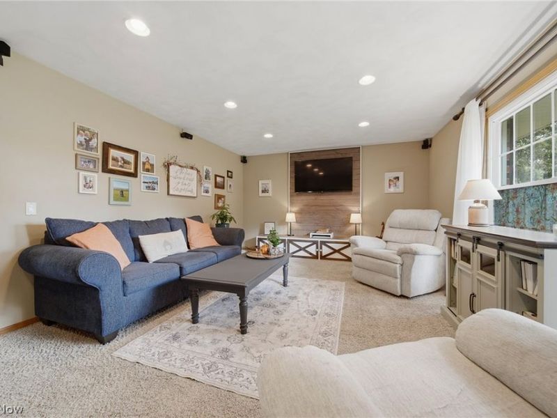 831 Oakcrest Lane NE, Massillon, OH 44646 Photo 8