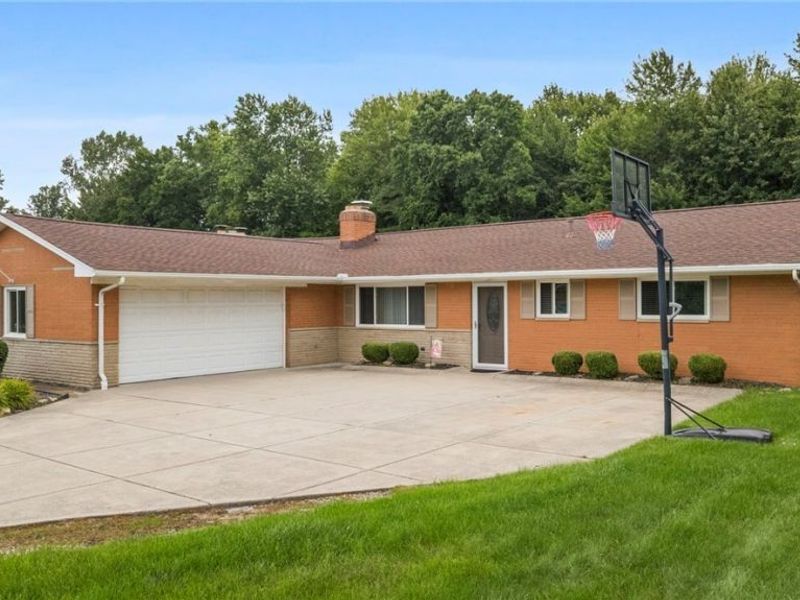 8127 Litto Drive, Strongsville, OH 44136 Photo 2