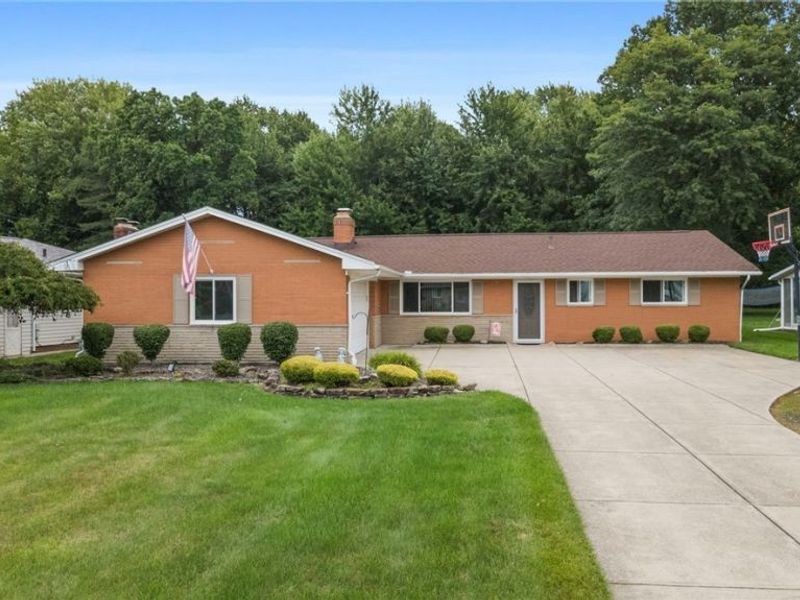 8127 Litto Drive, Strongsville, OH 44136 Photo 3