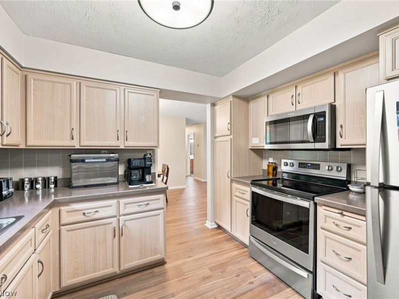 8127 Litto Drive, Strongsville, OH 44136 Photo 9