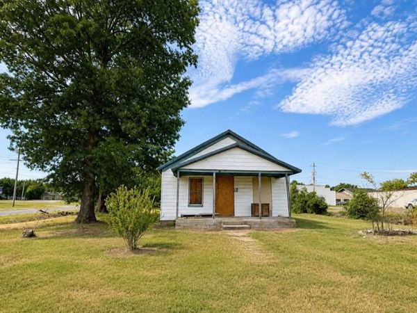 301 N Vann Street , Vinita, OK 74301