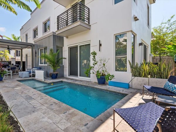 815 NE 17th Avenue, Unit 5, Fort Lauderdale, FL 33304
