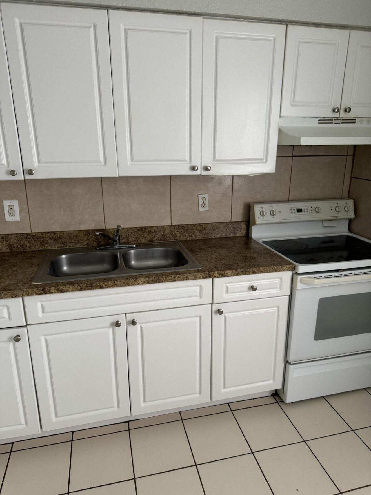 4231 NW 31st Avenue, Unit 1, Lauderdale Lakes, FL 33309 Photo