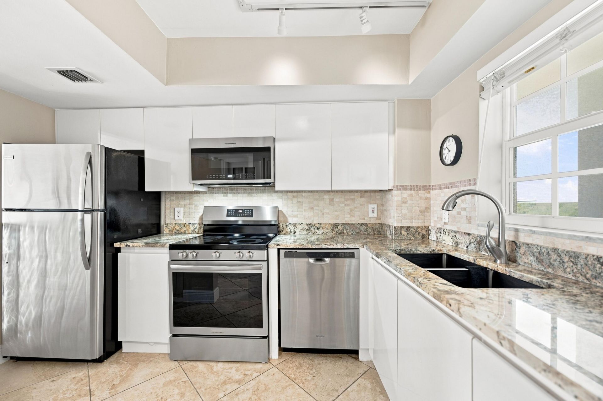 140 NE 28th Avenue, Unit 602, Pompano Beach, FL 33062 Photo