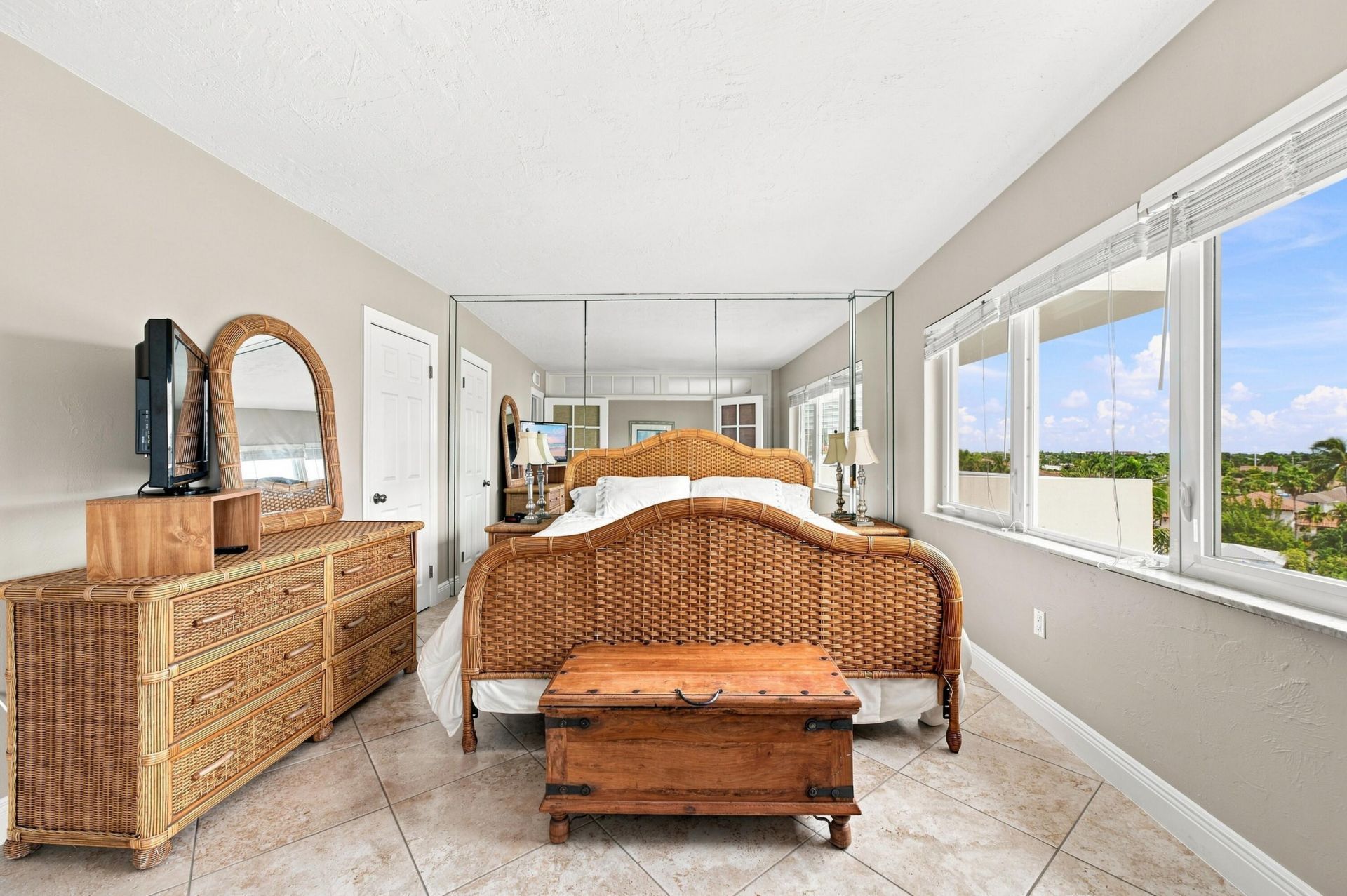 140 NE 28th Avenue, Unit 602, Pompano Beach, FL 33062 Photo
