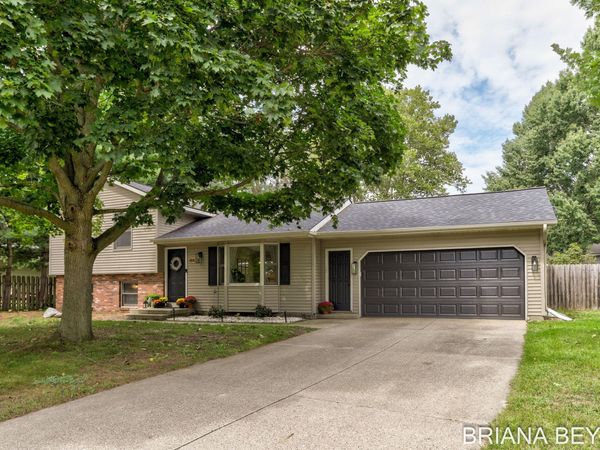 4143 Dennis Court, Hudsonville, MI 49426