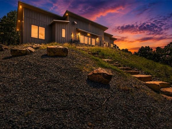 10 Moonshine Drive, Clayton, OK 78453