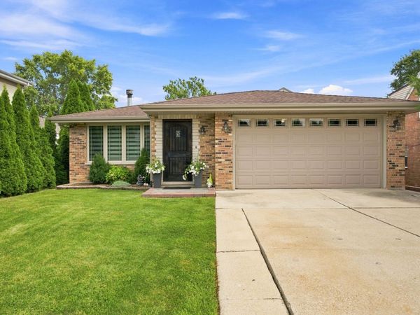 9307 S 81st Court , Hickory Hills, IL 60457