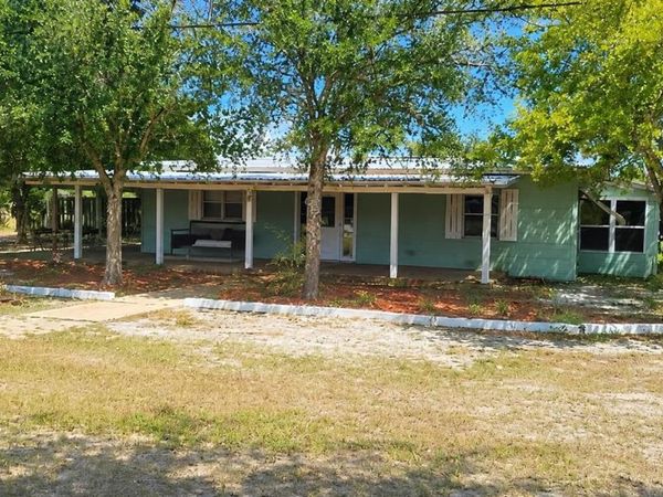 1 DELARM AVENUE , FROSTPROOF, FL 33843