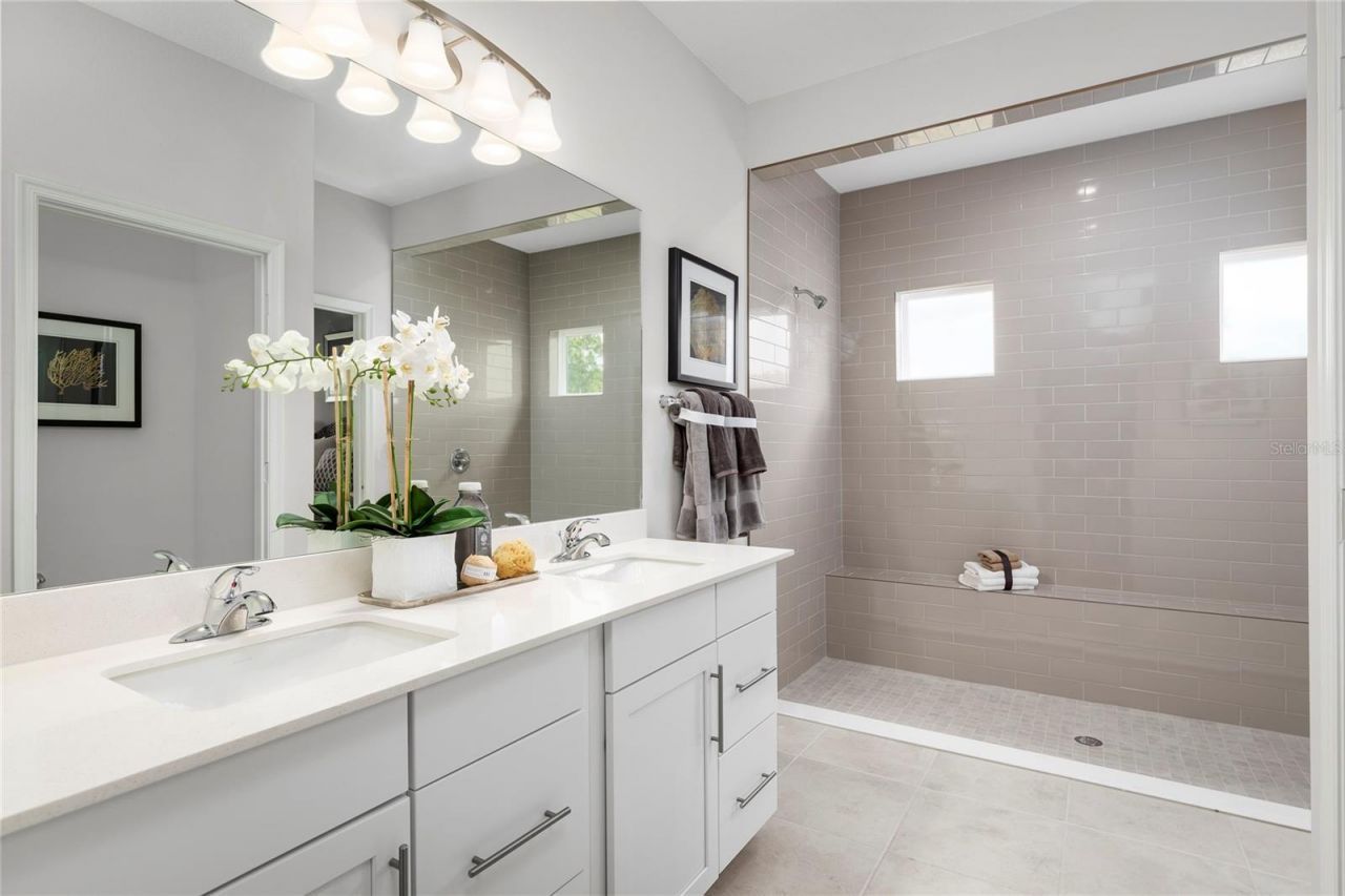 8628 Swan View Circle, Leesburg, FL 34788 Photo
