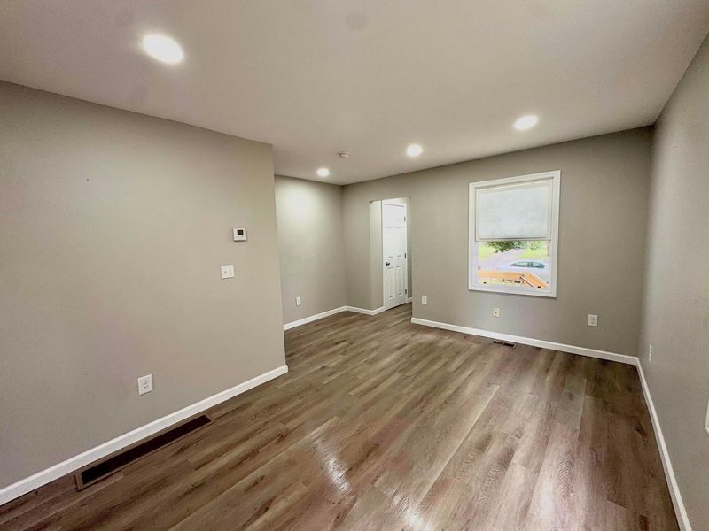 750 S Harris Avenue , Unit #750, Columbus, OH 43204 Photo 3
