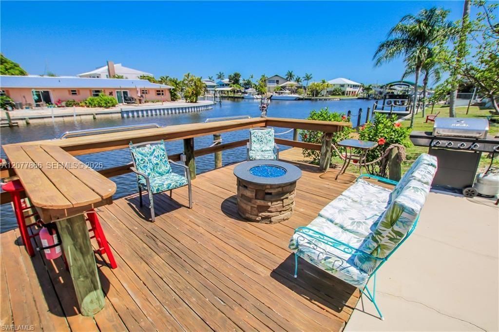 3226 Stringfellow Road , Saint James City, FL 33956 Photo