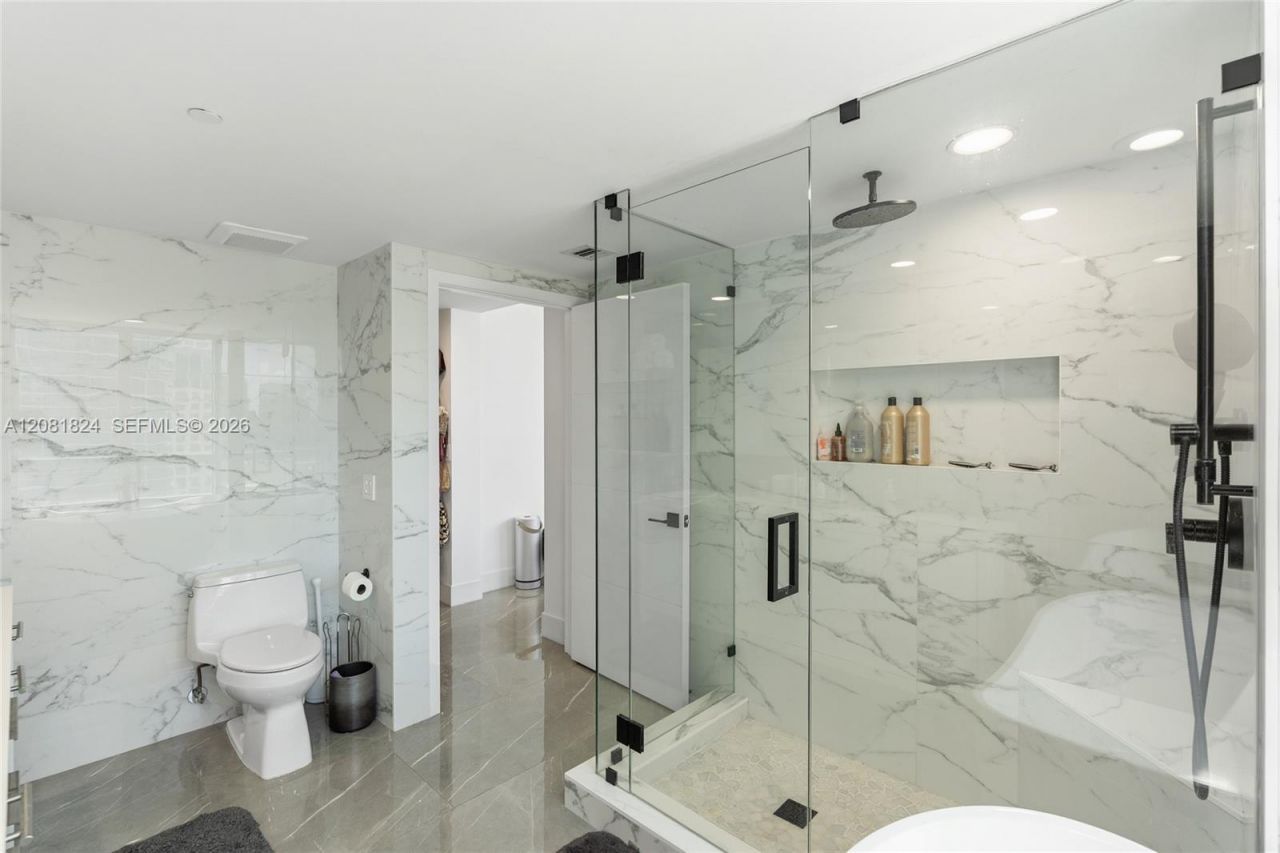 950 Brickell Bay Dr , Unit 3111, Miami, FL 33131 Photo