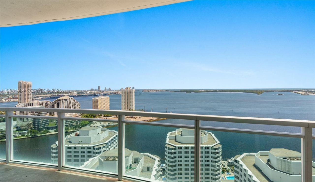 950 Brickell Bay Dr , Unit 3111, Miami, FL 33131 Photo
