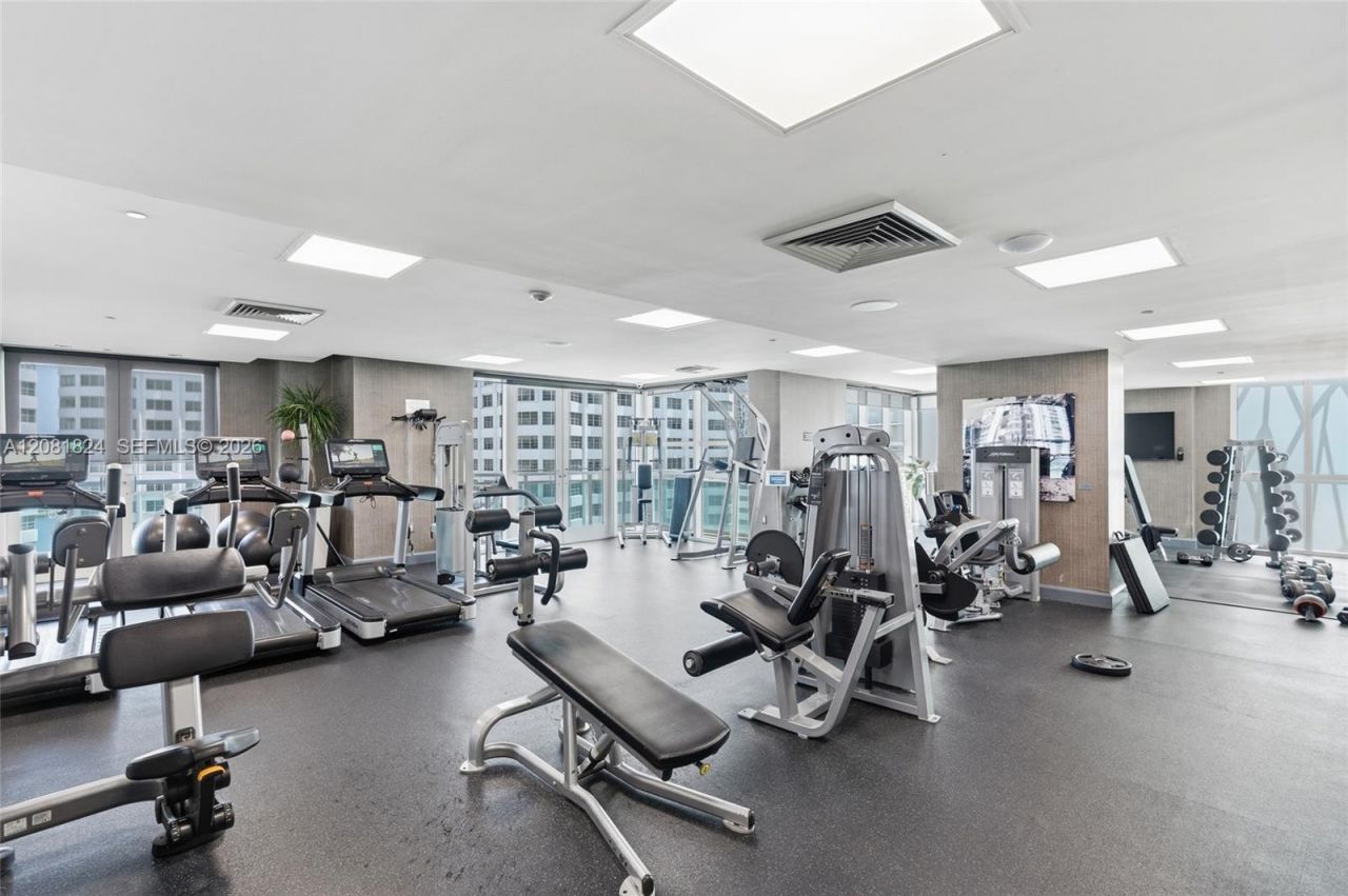 950 Brickell Bay Dr , Unit 3111, Miami, FL 33131 Photo