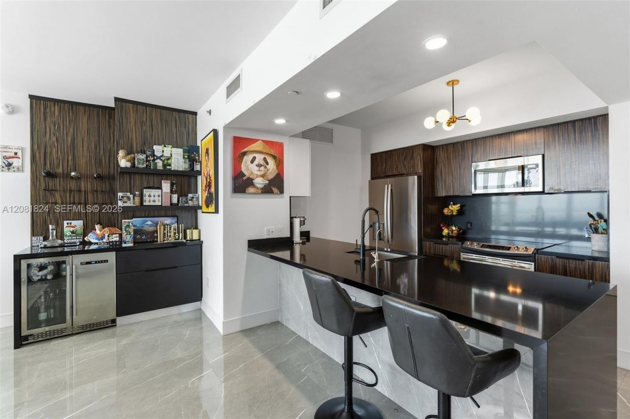 950 Brickell Bay Dr , Unit 3111, Miami, FL 33131 Photo