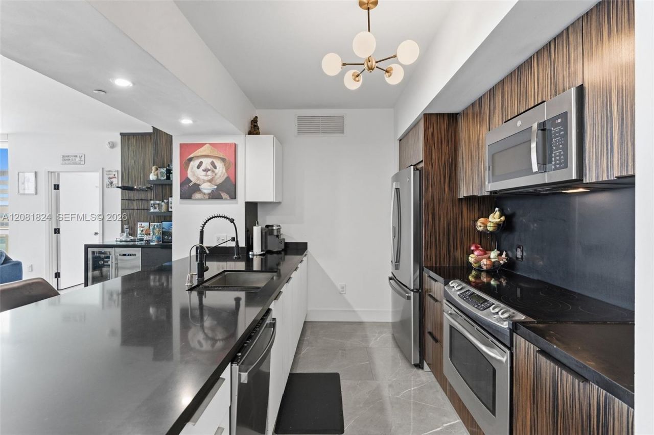 950 Brickell Bay Dr , Unit 3111, Miami, FL 33131 Photo