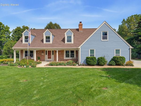 149 Hickory DRIVE, Delafield, WI 53018