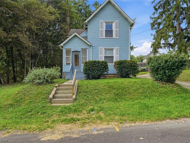 1512 Bonnot Place NE, Canton, OH 44705 Photo 1