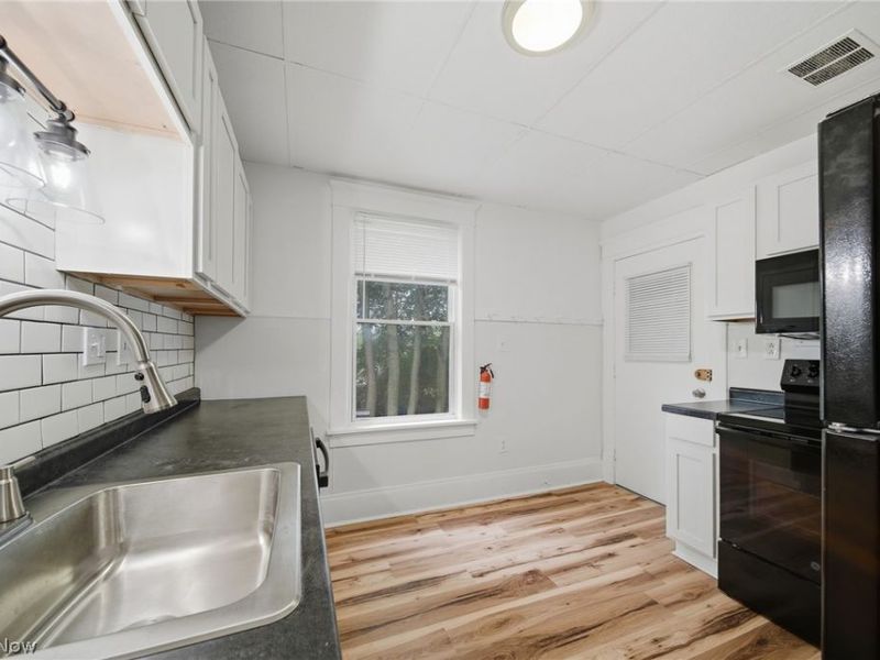 1512 Bonnot Place NE, Canton, OH 44705 Photo 6