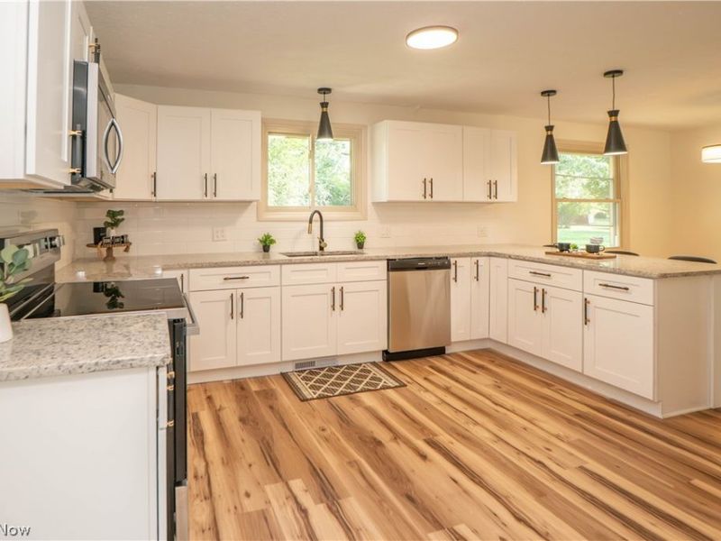 615 Summit Street SE, North Canton, OH 44720 Photo 12