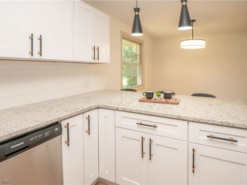 615 Summit Street SE, North Canton, OH 44720 Photo 14