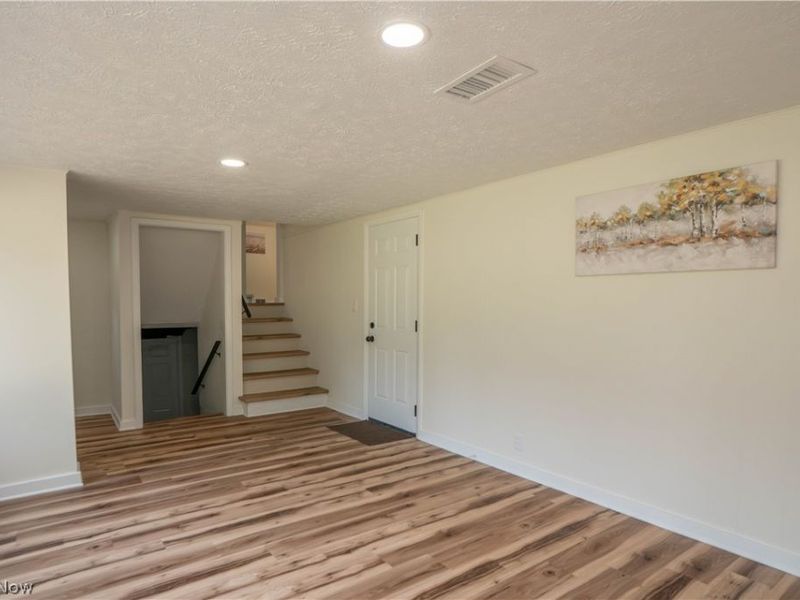 615 Summit Street SE, North Canton, OH 44720 Photo 32