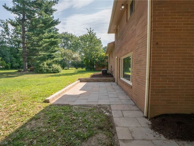 615 Summit Street SE, North Canton, OH 44720 Photo 38