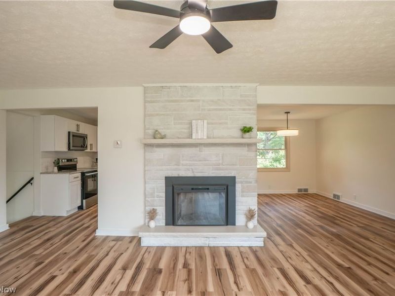 615 Summit Street SE, North Canton, OH 44720 Photo 4