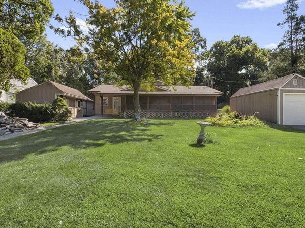 53316 Nadine Street, South Bend, IN 46637