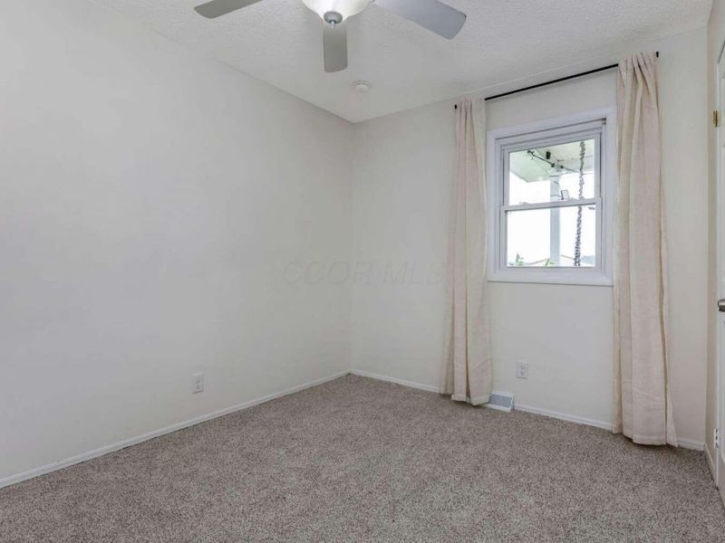 89 Beard Street, Frazeysburg, OH 43822 Photo 11