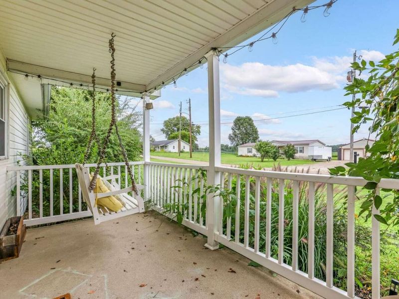89 Beard Street, Frazeysburg, OH 43822 Photo 3