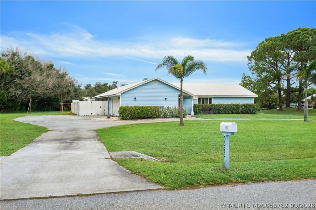3525 SW Racquet Club Way, Palm City, FL 34990 Photo