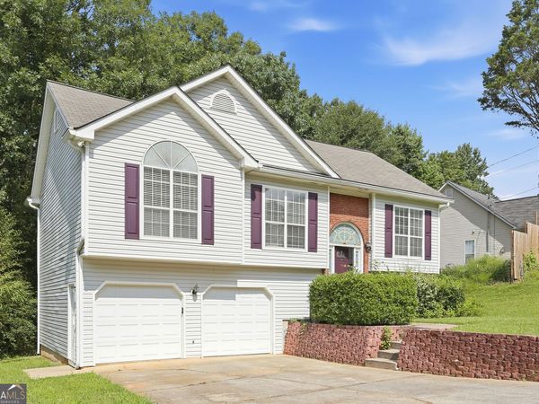 4876 Hunt Club Drive, Flowery Branch, GA 30542