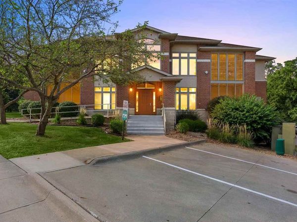 1779 Louis Pl, Iowa City, IA 52246
