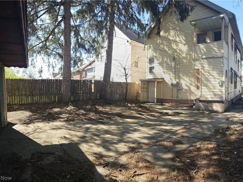 11213 Linnet Avenue, Cleveland, OH 44111 Photo 3
