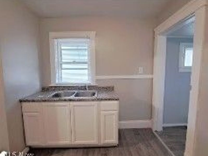 11213 Linnet Avenue, Cleveland, OH 44111 Photo 7