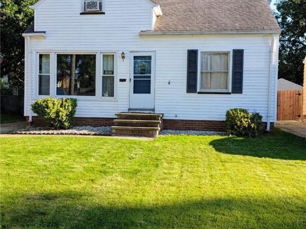 24900 Zeman Avenue , Euclid, OH 44123