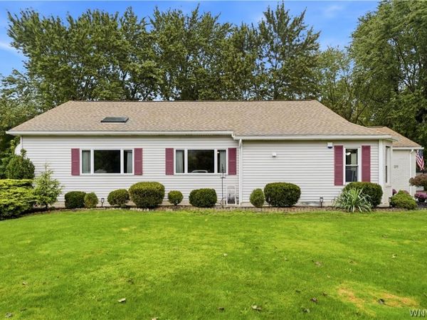 29 Abt St , Williamsville, NY 14221