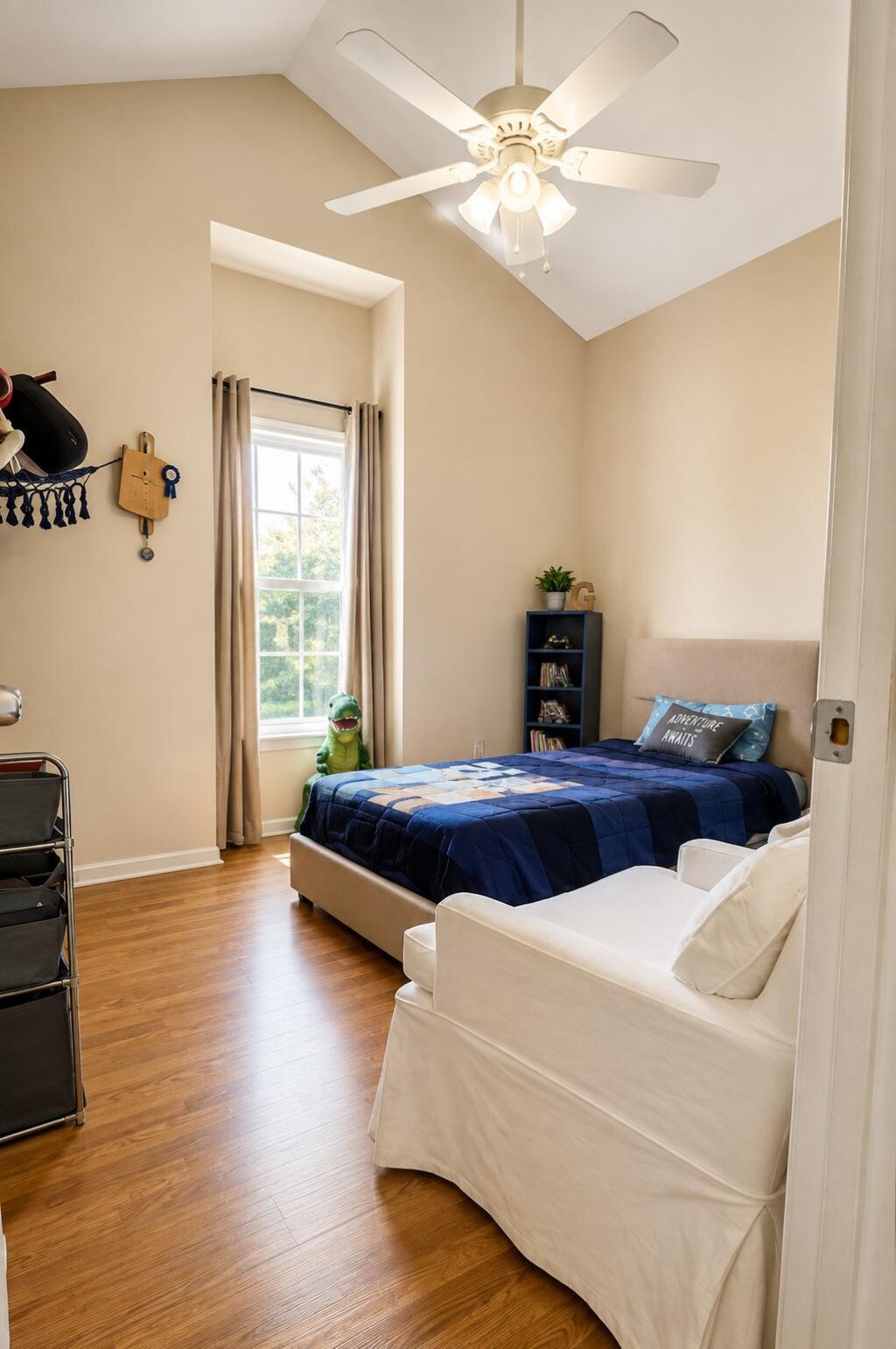 102 Dahlia Street Photo 12