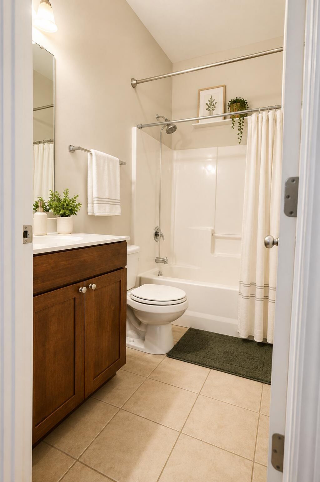 102 Dahlia Street Photo 15