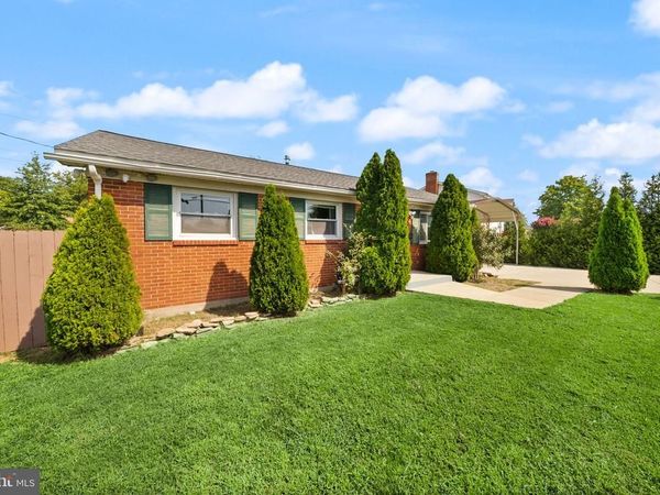 9432 KING GEORGE, MANASSAS, VA 20109