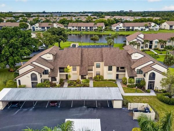 8382 Charter Club CIR, Unit 6, FORT MYERS, FL 33919