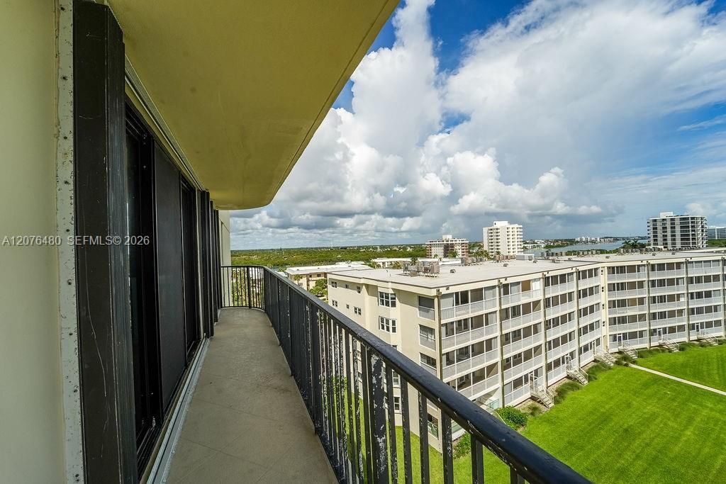 200 Beach Rd , Unit 701, Tequesta, FL 33469 Photo
