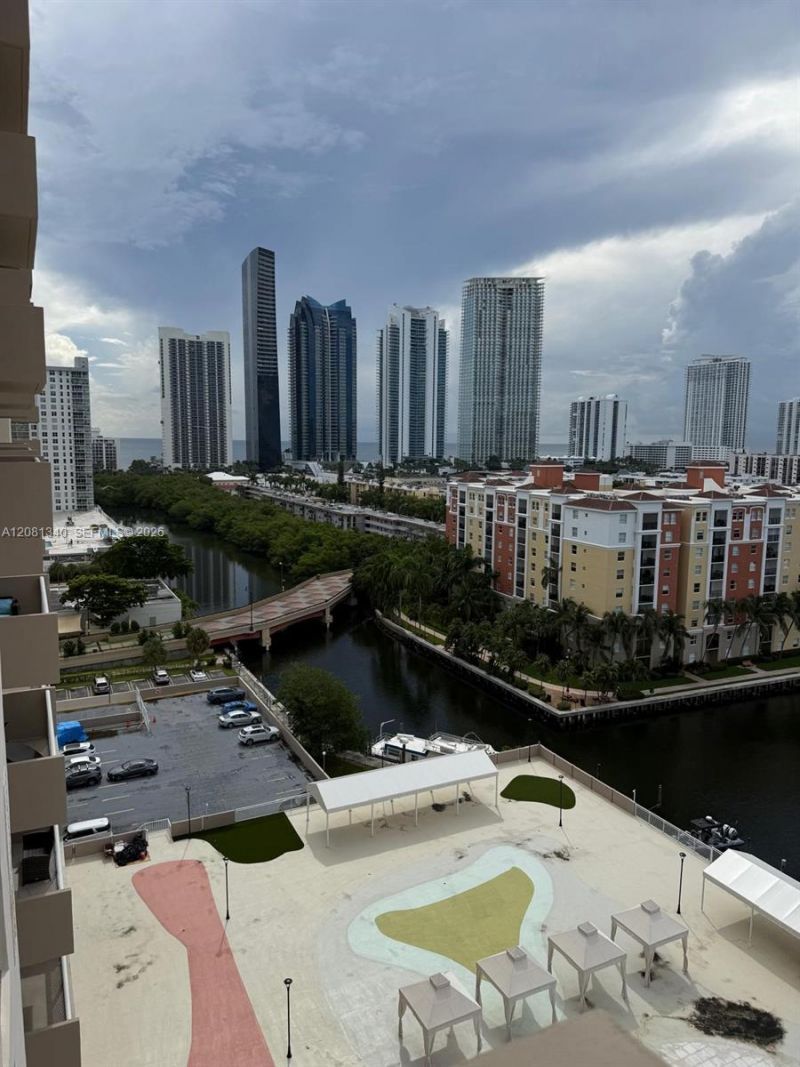 250 174th St , Unit 1420, Sunny Isles Beach, FL 33160 Photo