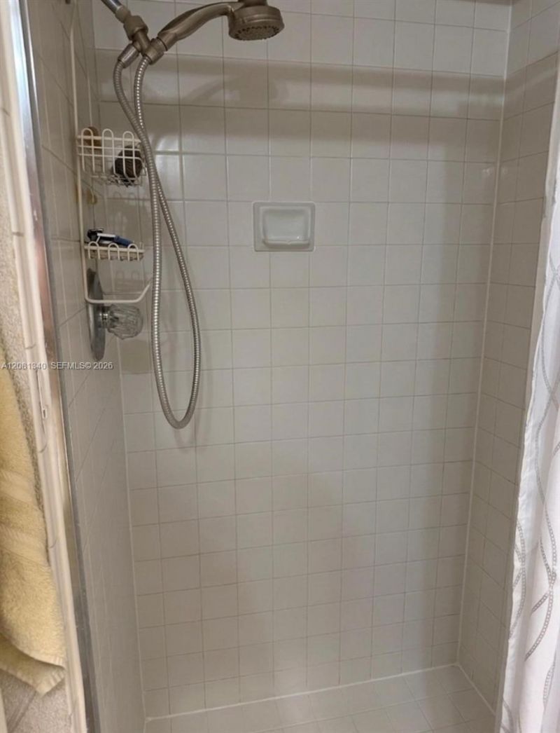 250 174th St , Unit 1420, Sunny Isles Beach, FL 33160 Photo
