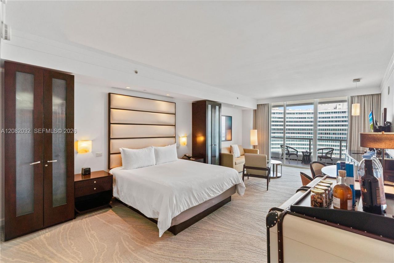 4391 Collins Ave, Unit 905, Miami Beach, FL 33140 Photo