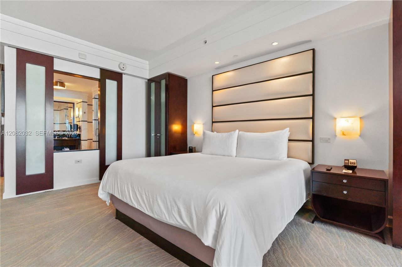4391 Collins Ave, Unit 905, Miami Beach, FL 33140 Photo