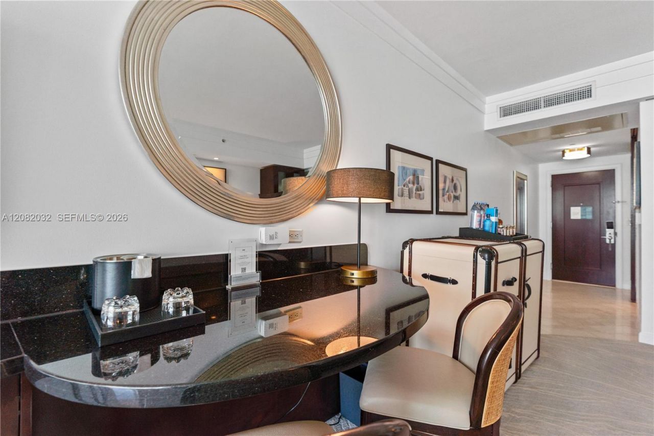 4391 Collins Ave, Unit 905, Miami Beach, FL 33140 Photo